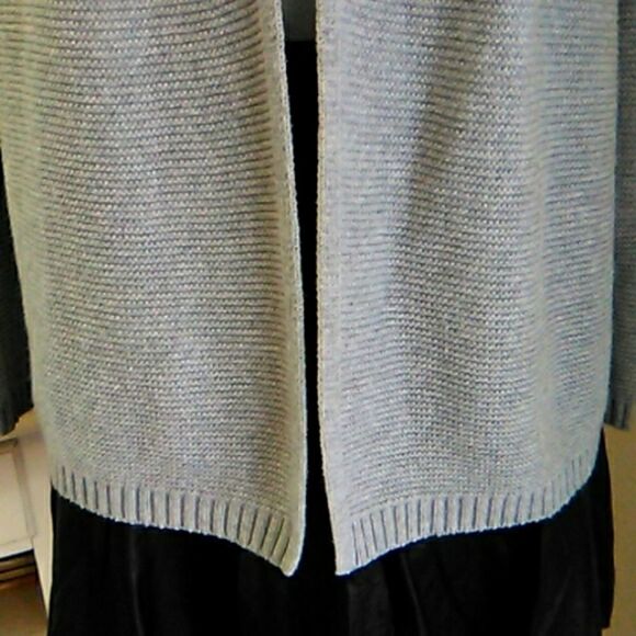 Olive + Oak Hooded Sweater - Picture 3 of 12